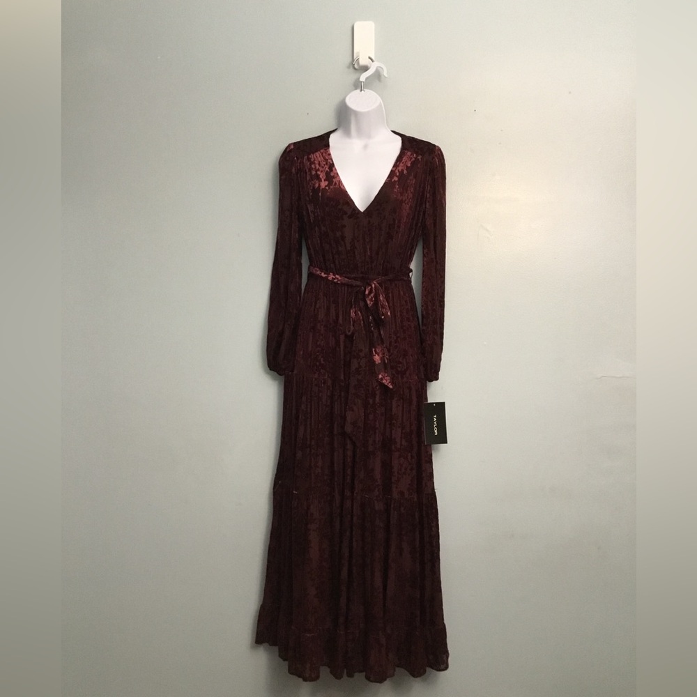 Elegant Burgundy Long Sleeve Dress - Picture 3 of 14
